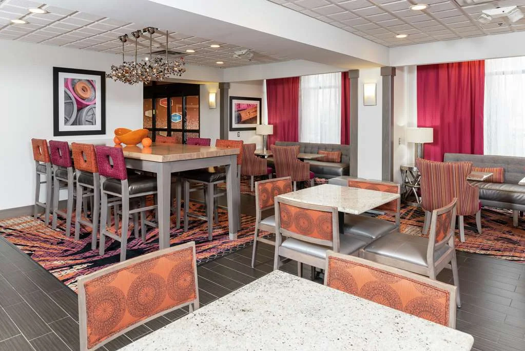 Hampton Inn